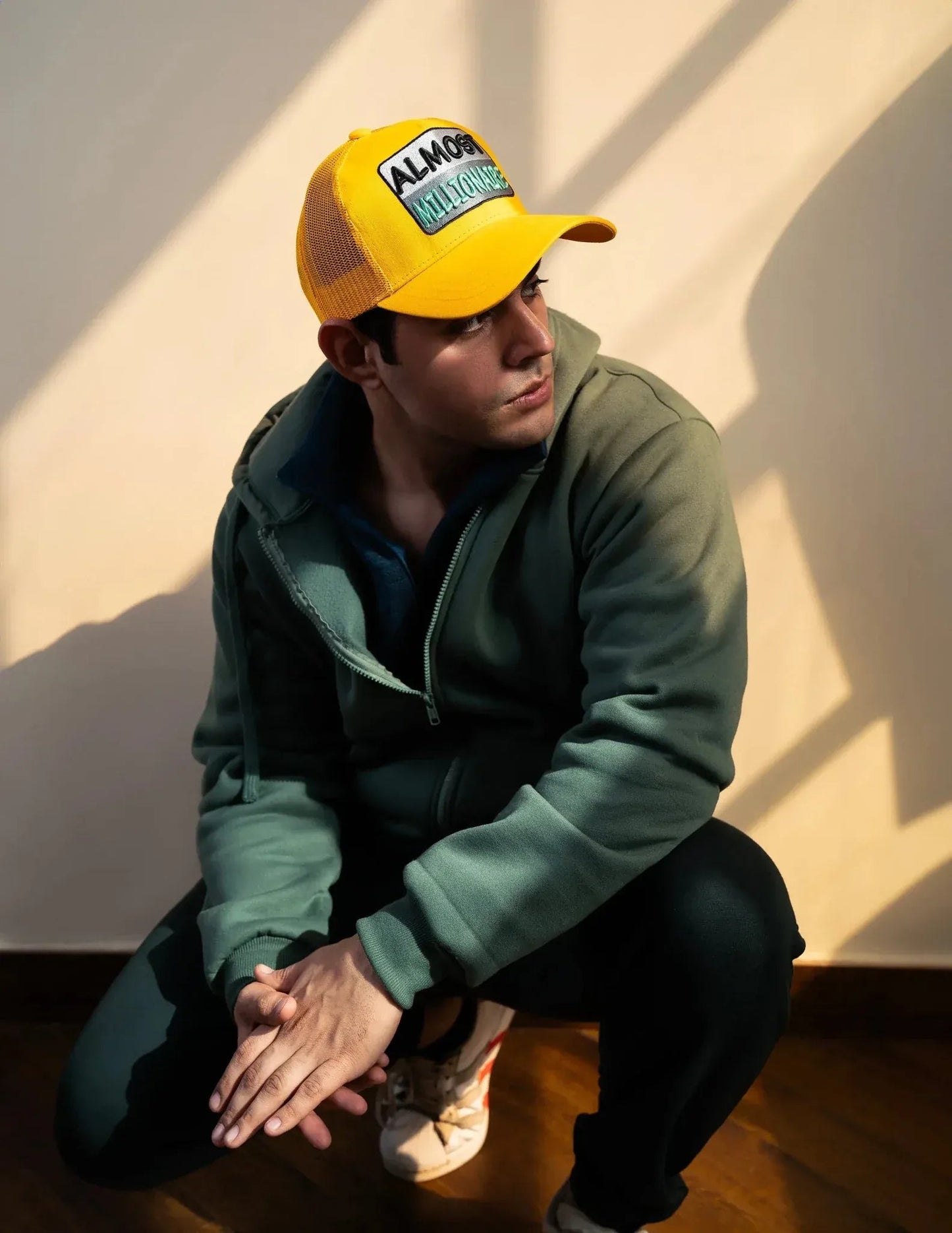 Almost Millionaire - valientecaps