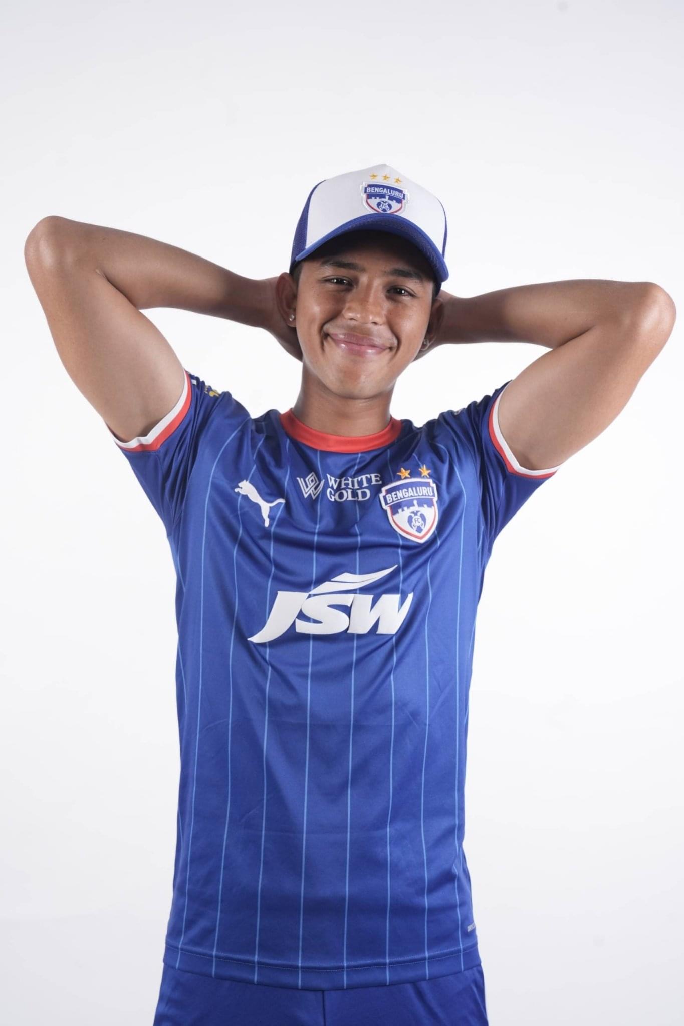 
                  
                    BFC Blue Color - valientecaps
                  
                