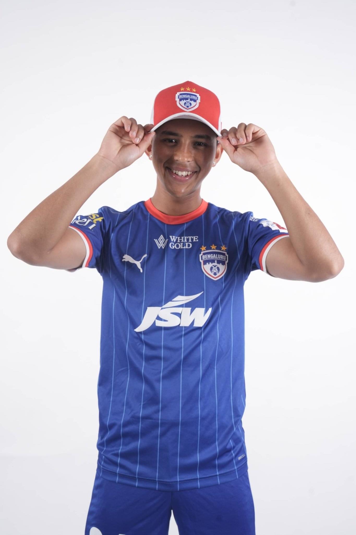 
                  
                    BFC Red Color - valientecaps
                  
                