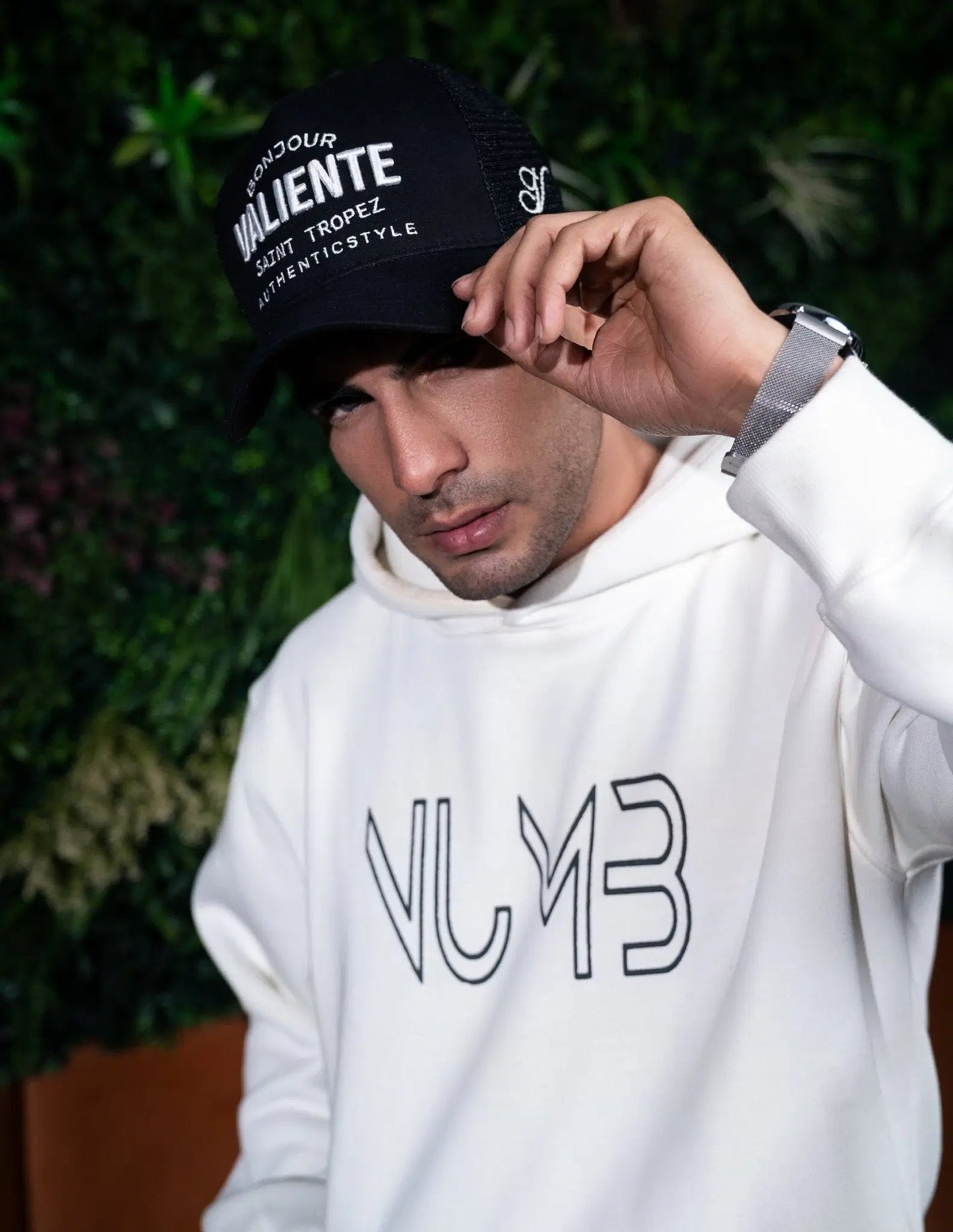 
                  
                    Bonjour Valiente Black - valientecaps
                  
                