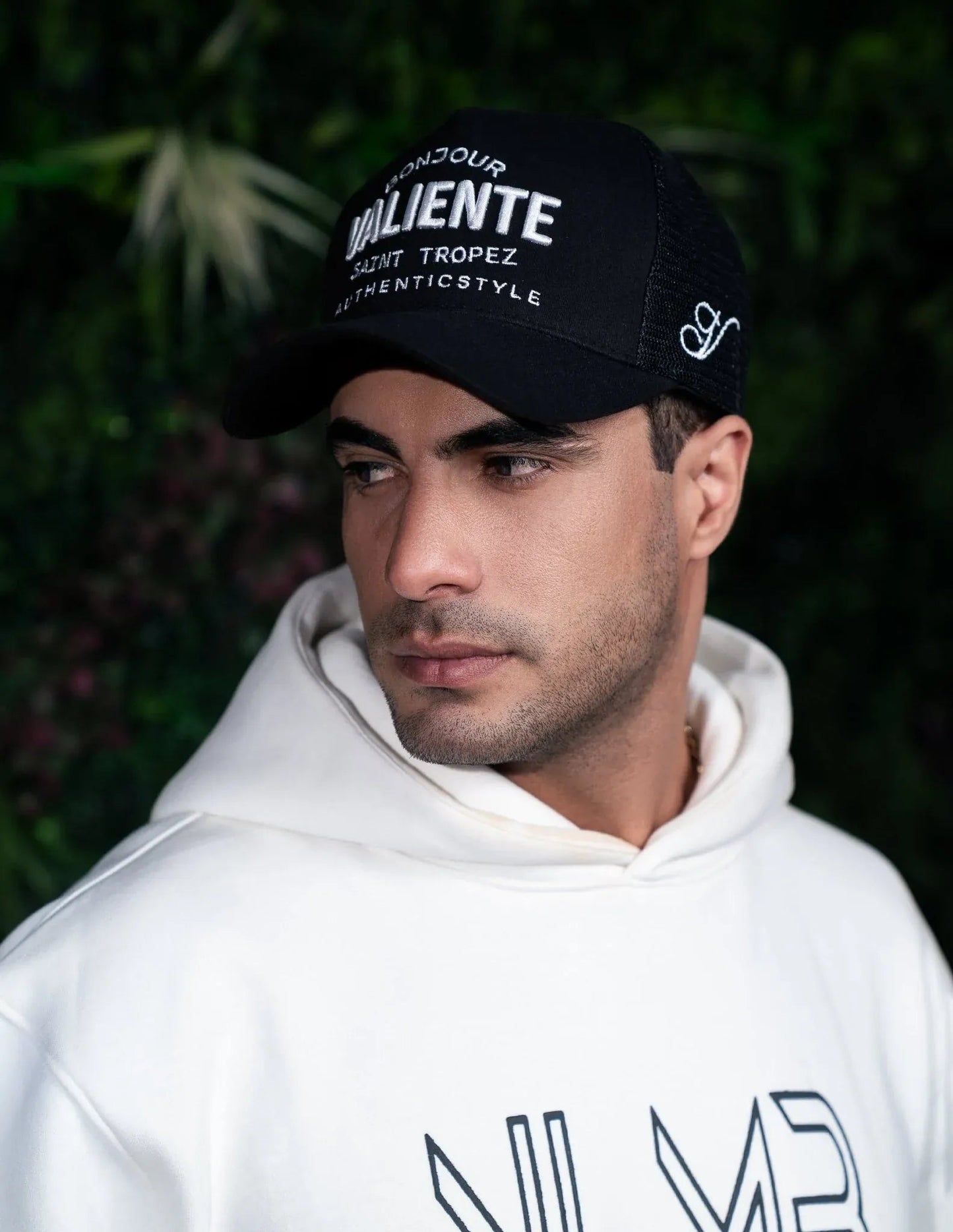 
                  
                    Bonjour Valiente Black - valientecaps
                  
                