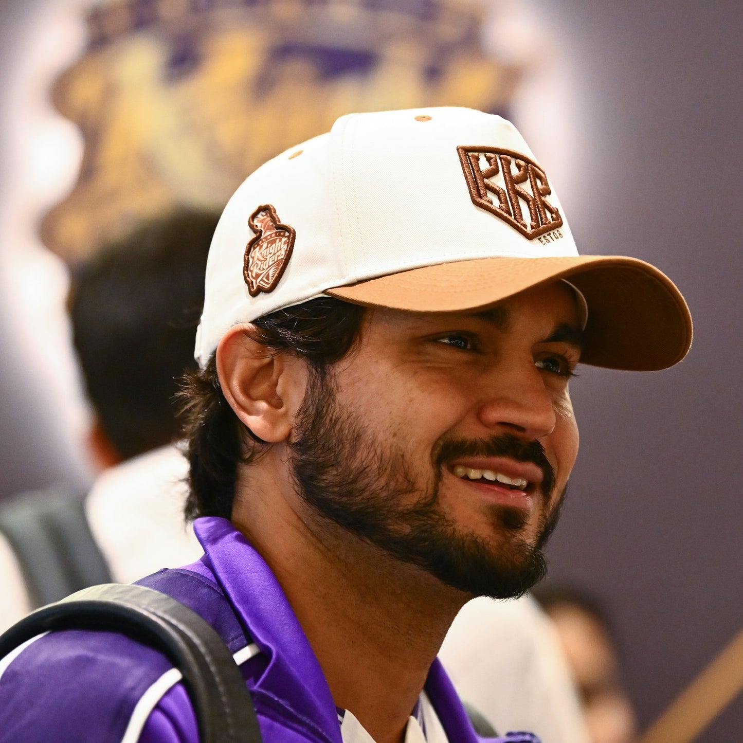 
                  
                    Desert Crest Cap - valientecaps
                  
                