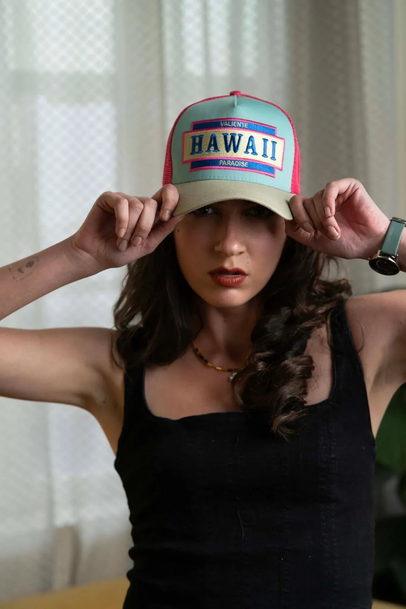 
                  
                    Hawaii Paradise - valientecaps
                  
                