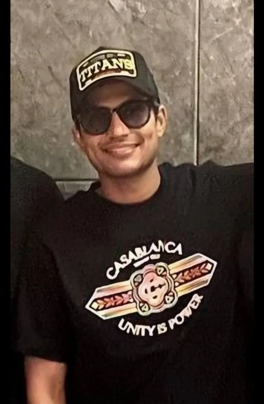 
                  
                    Home of Titans Trucker - valientecaps
                  
                