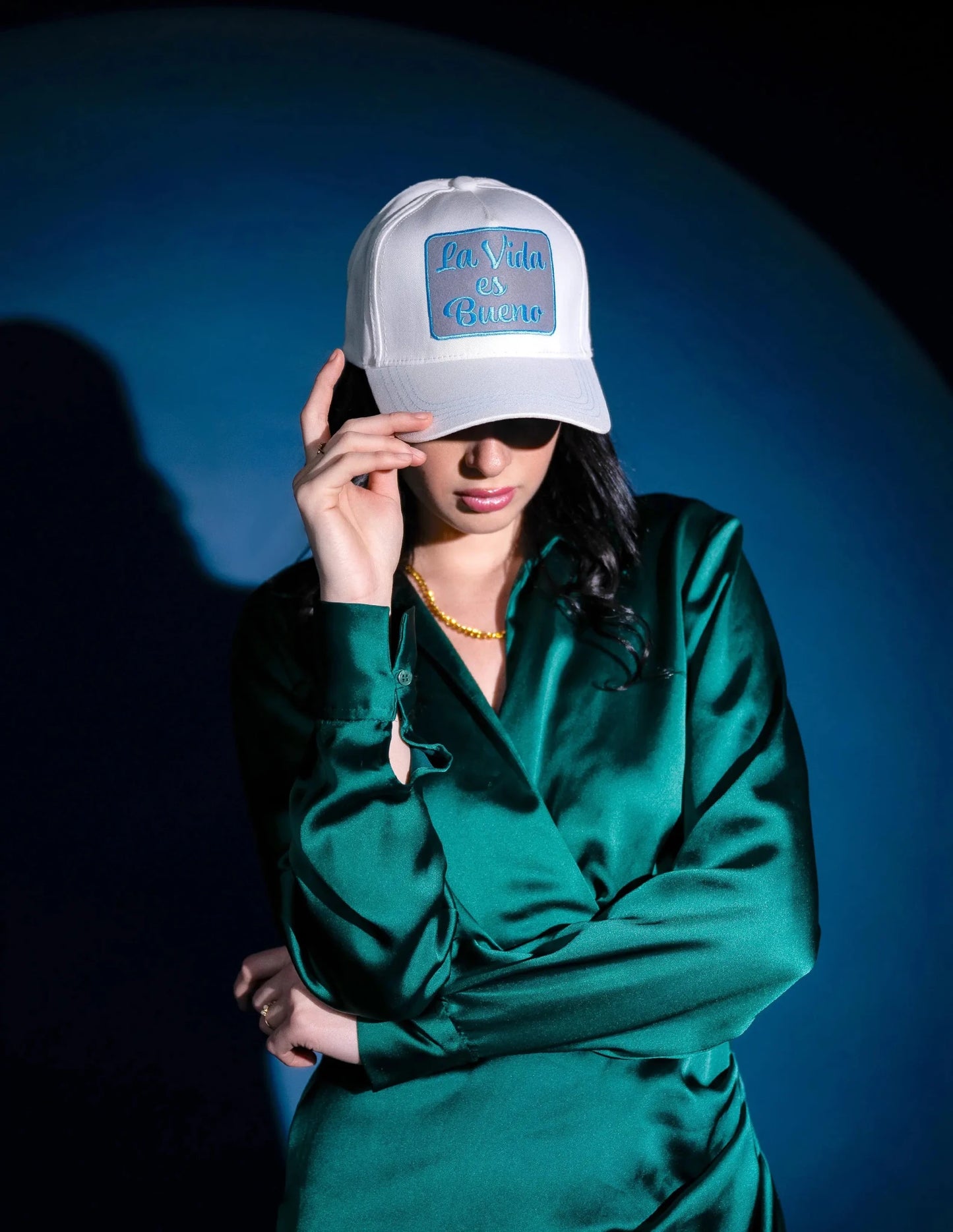 
                  
                    La Vida es Bueno - valientecaps
                  
                
