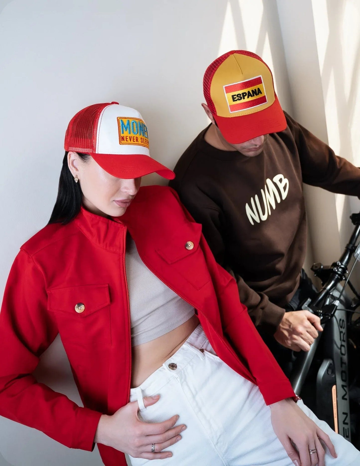 Money Never Sleeps - valientecaps