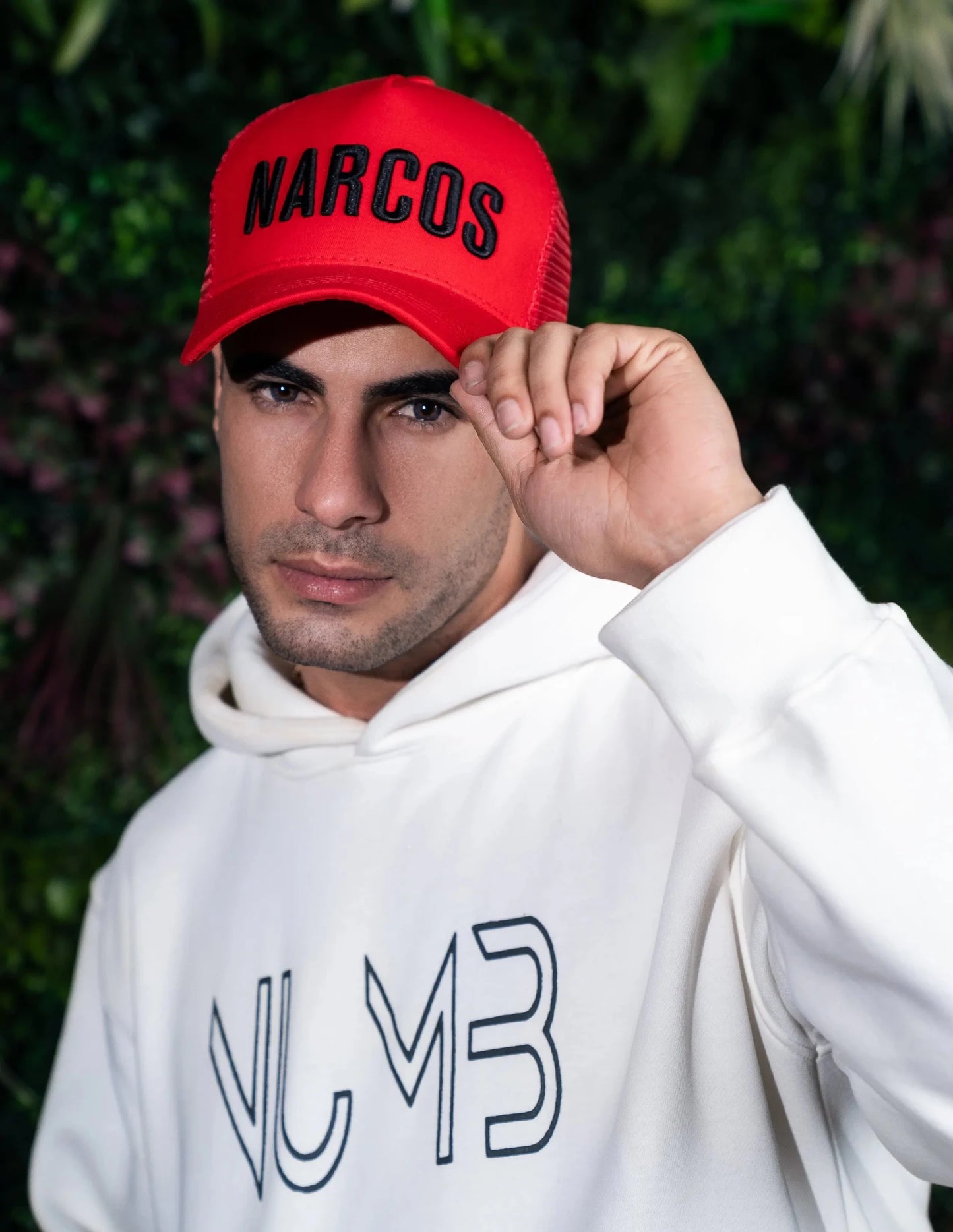 
                  
                    Narcos - valientecaps
                  
                